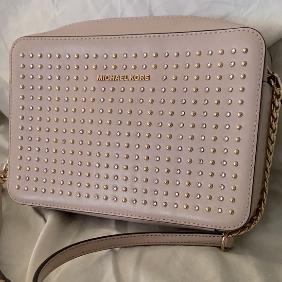 Michael Kors Jet Set East/West Studded Crossbody EUC - Picture 1 of 8